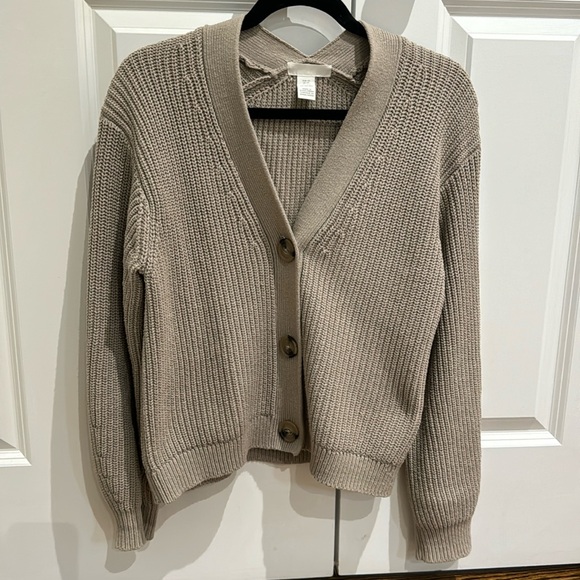 H&M beige cardigan - Picture 1 of 3